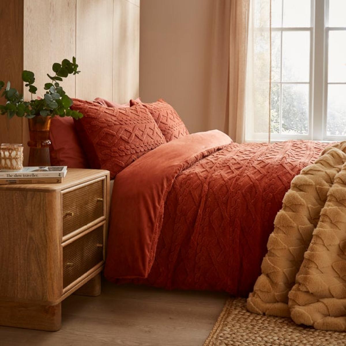 Cable Fleece Duvet Cover and Pillowcase Set – image 5