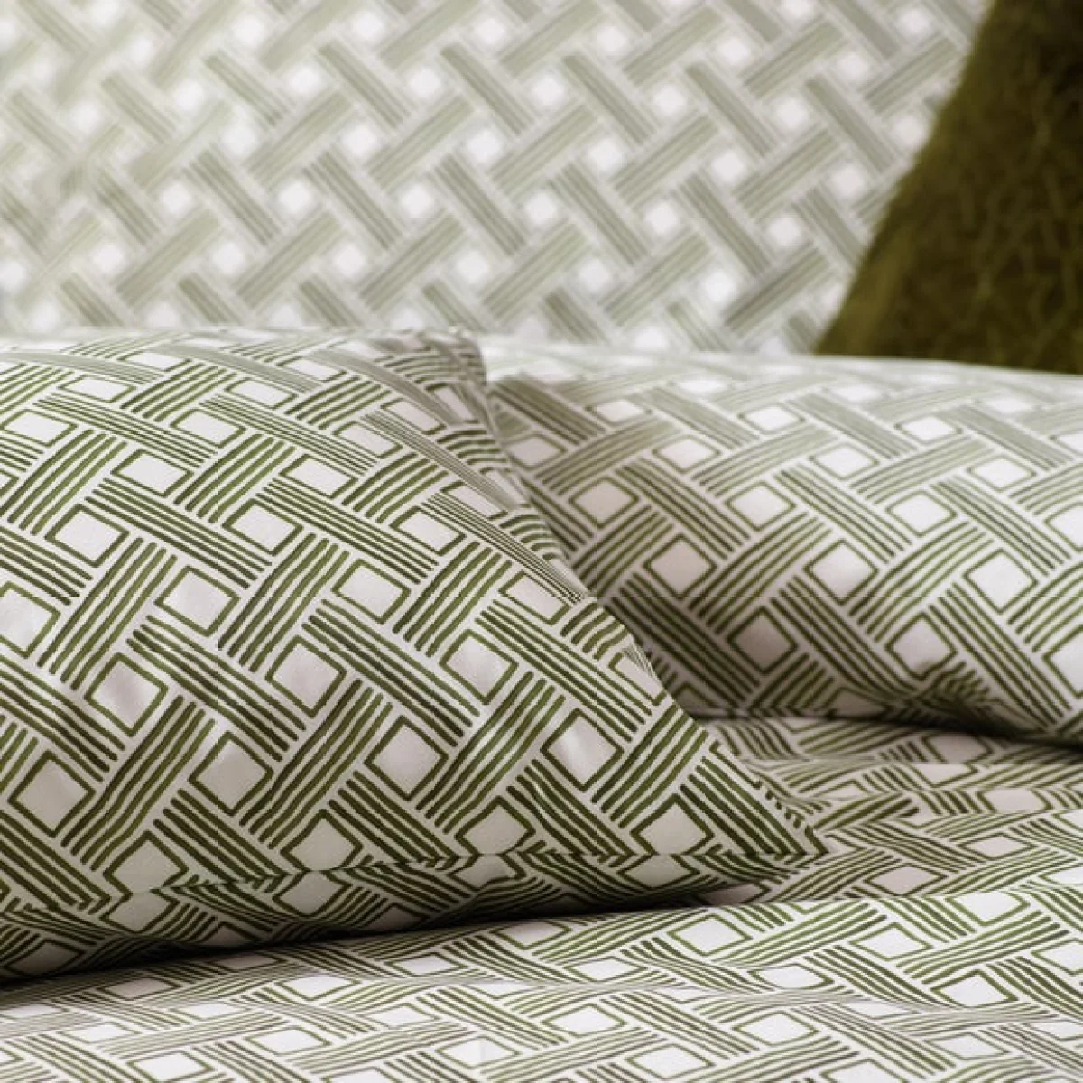HÖEM Alexa Cotton Rich Duvet Cover & Pillowcase Set, Green Green/White – image 3