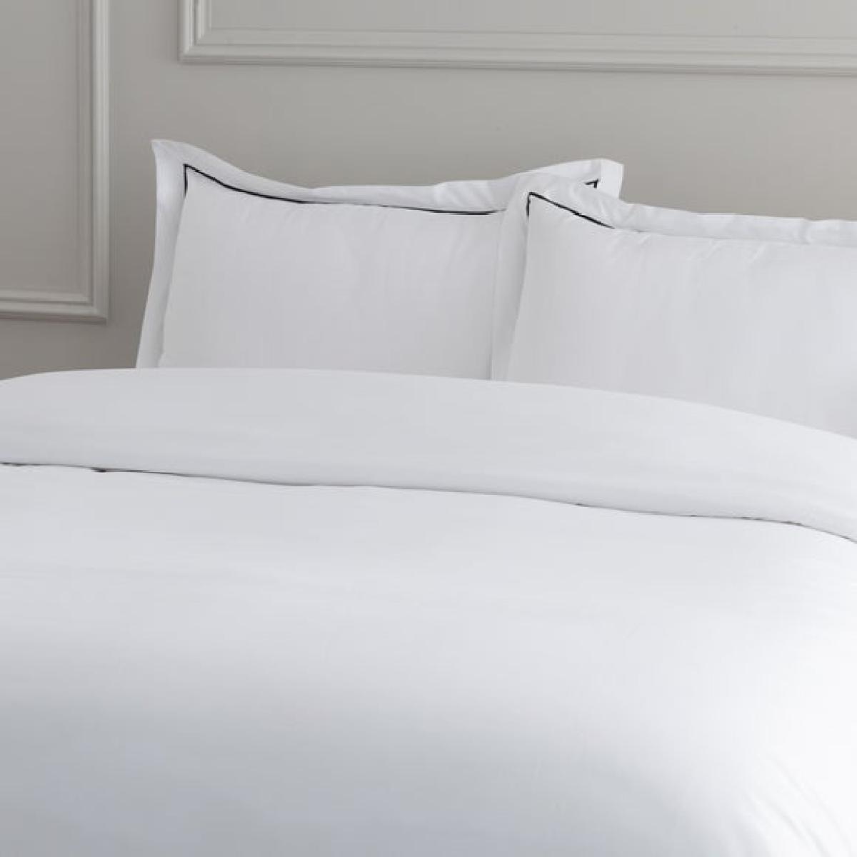 Berlin Single Stitch Bedding Bundle – image 6