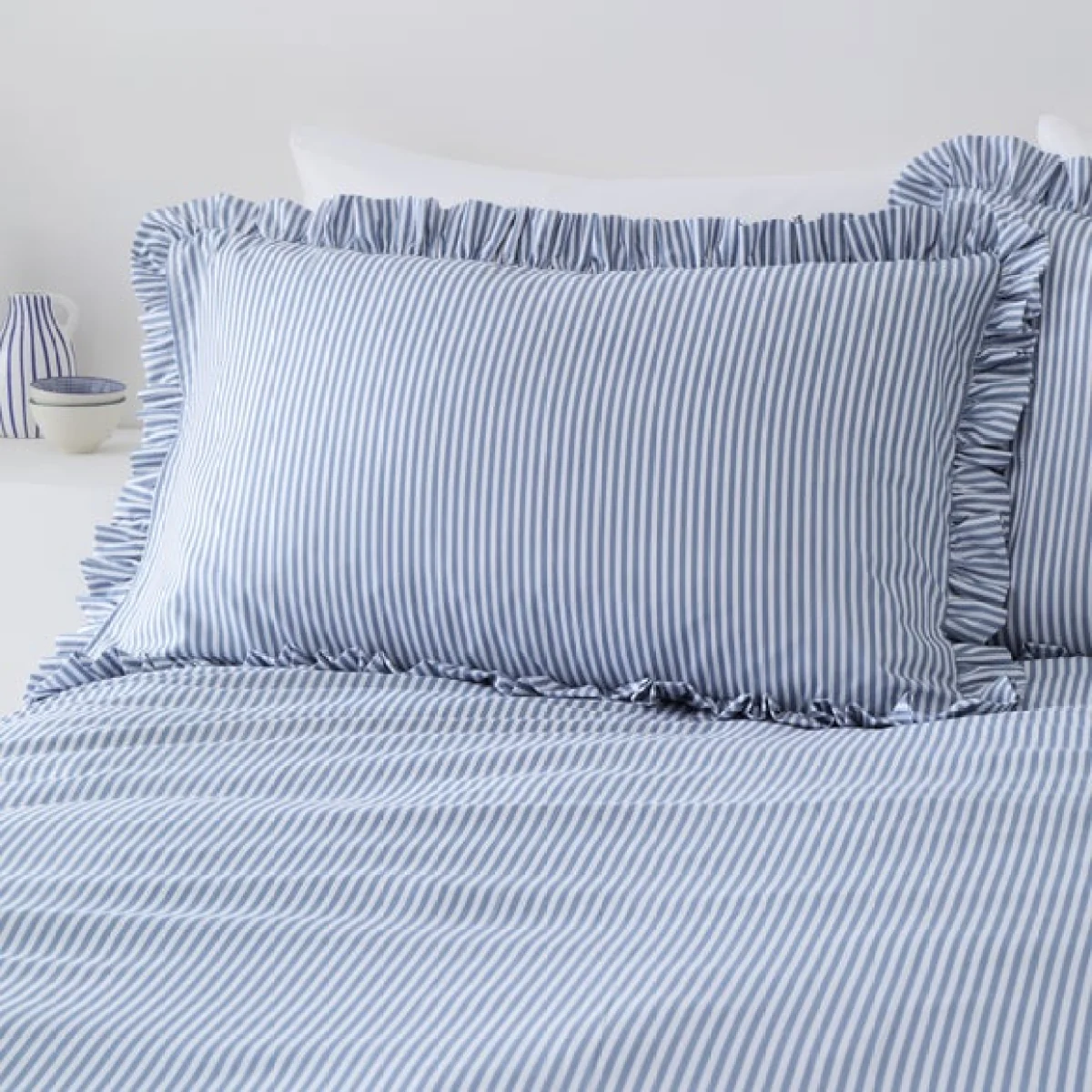 Hampton Frill Duvet Cover & Pillowcase Set Blue – image 4
