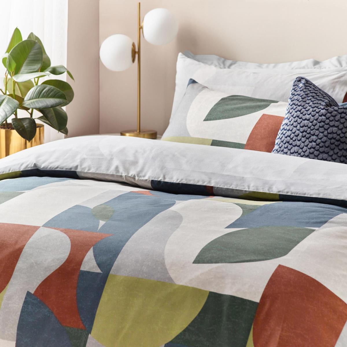Hoem Siresa Reversible Duvet Cover and Pillowcase Set MultiColoured – image 3