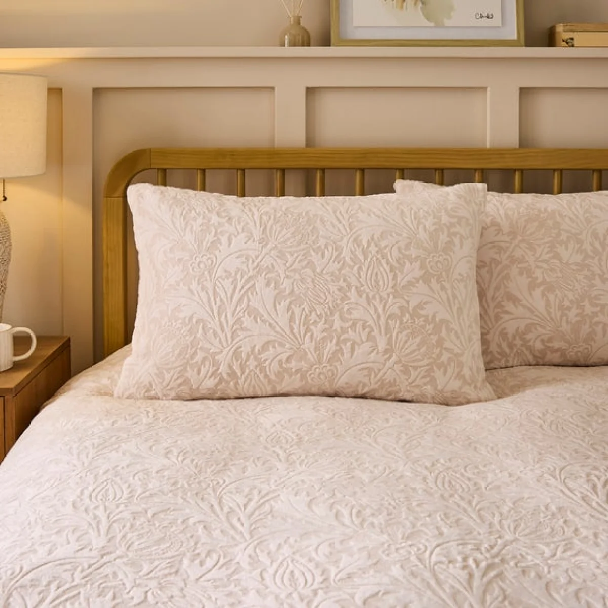Bellamere Burnout Fleece Duvet Cover and Pillowcase Set – image 3