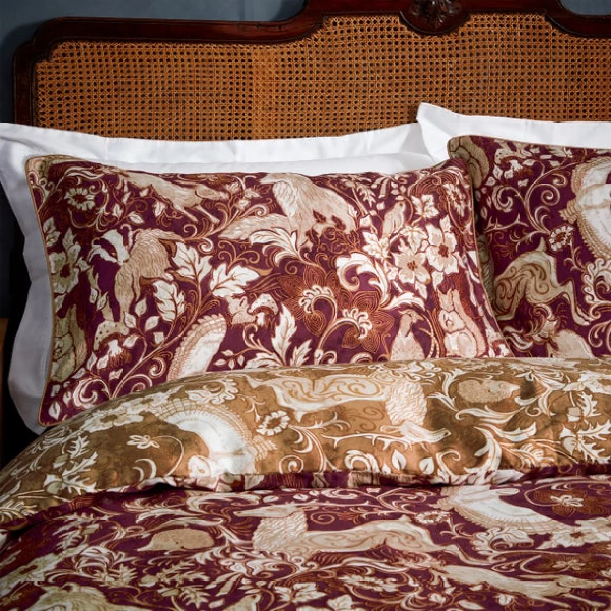 Paoletti Harewood Ruby 100% Cotton Duvet Cover & Pillowcase Set Red/White – image 3
