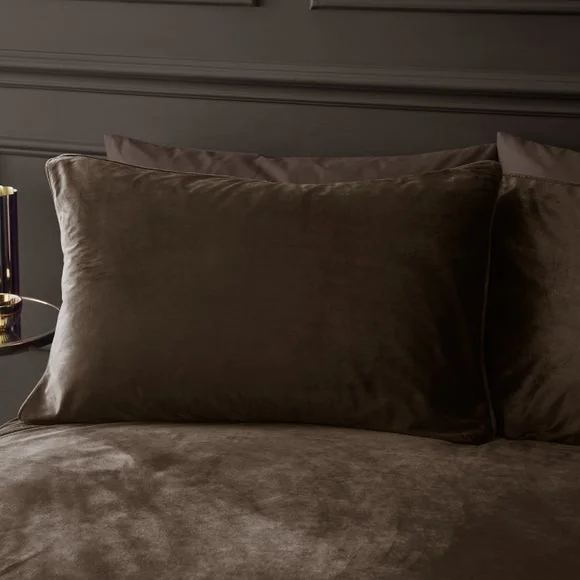 Catherine Lansfield Kingsley Matt Velvet Duvet Cover & Pillowcase Set – image 3