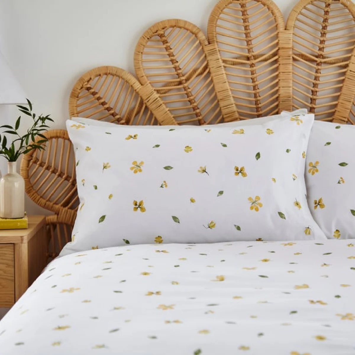 Pressed Floral Yellow 100% Cotton Duvet Cover and Pillowcase Set Yellow/White/Green – image 4