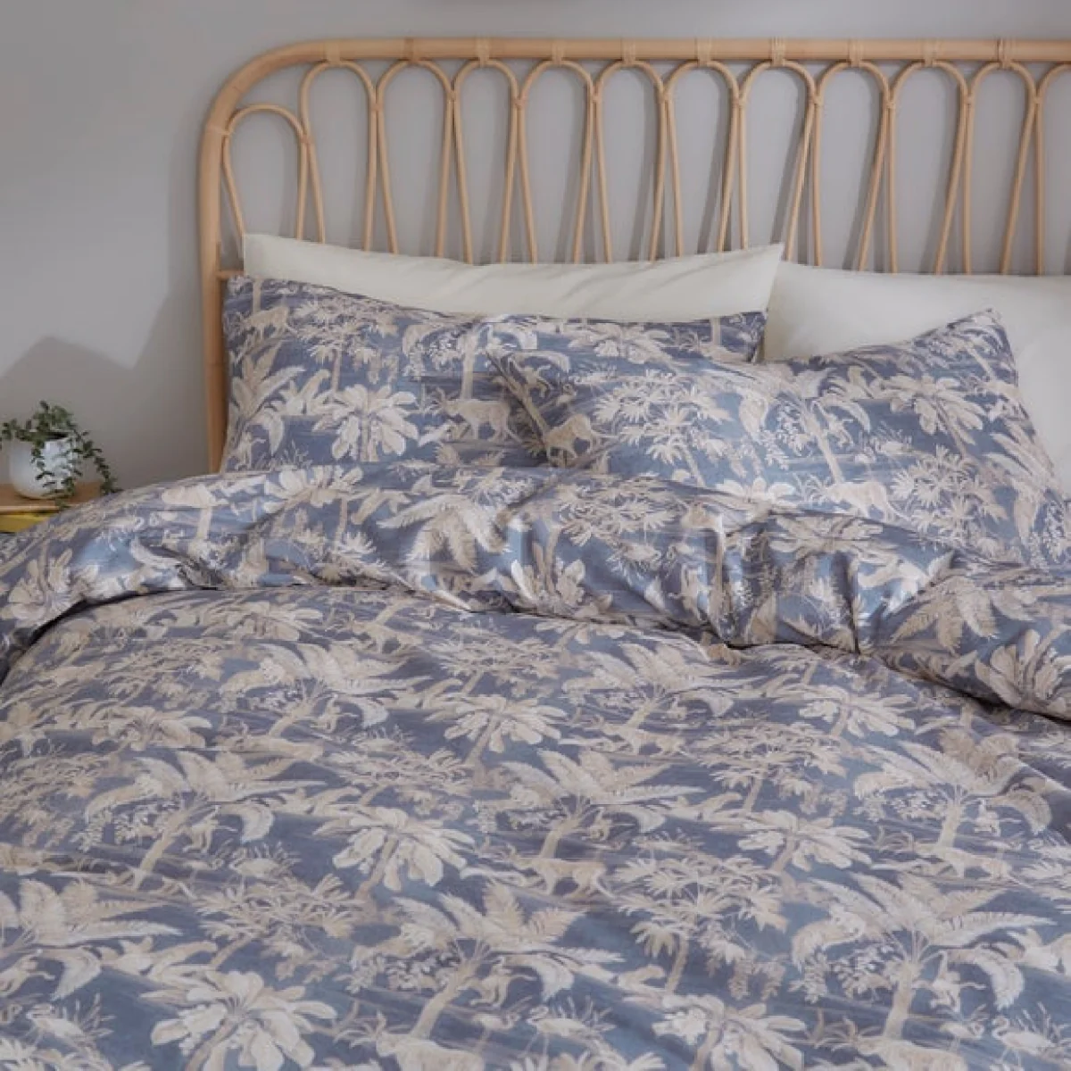 Luxe Jungle Duvet Cover Set Blue – image 2