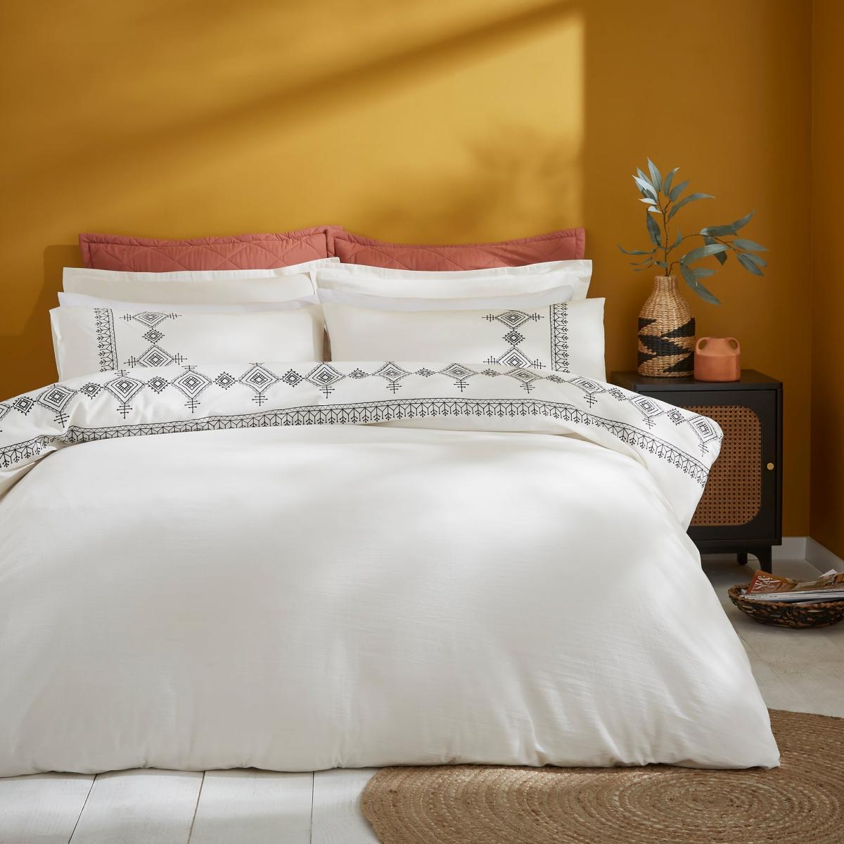 Embroidered Inca 100% Cotton Duvet Cover and Pillowcase Set – image 1