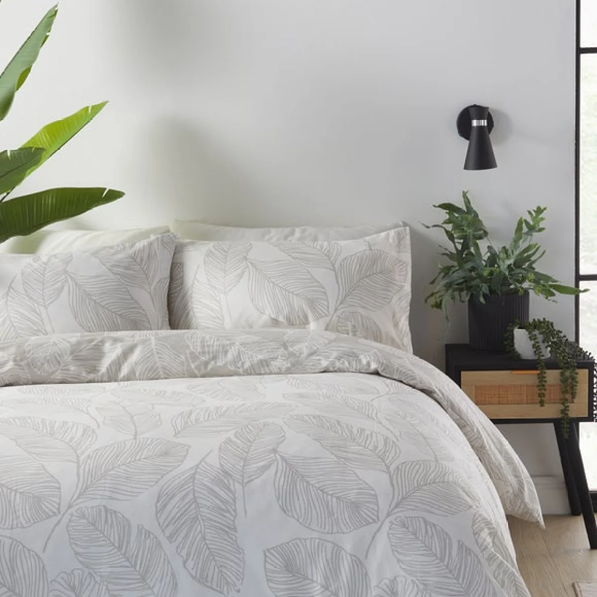 Fusion Matteo Reversible Duvet Cover and Pillowcase Set Natural – image 4