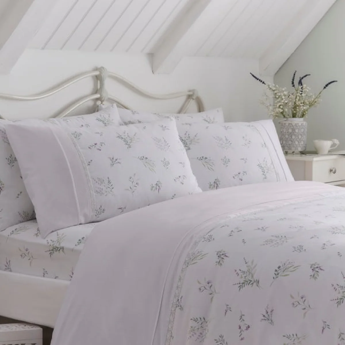 Dreams and Drapes Decorative Chloe Duvet Cover and Pillowcase Set Purple – image 2