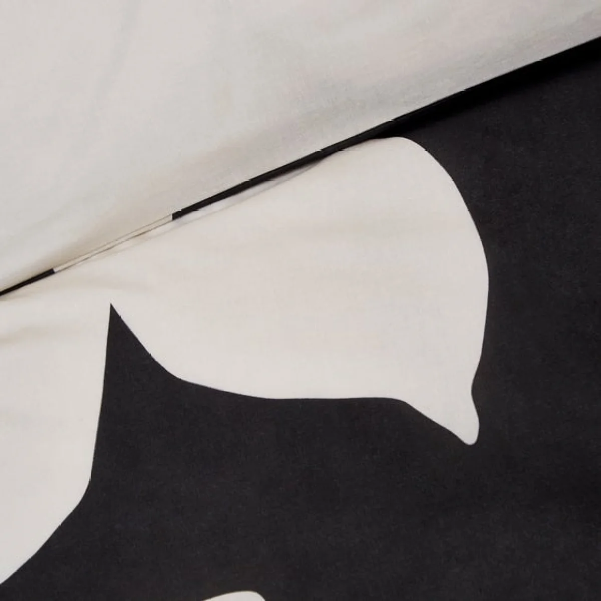 Leila Floral Black Duvet Cover and Pillowcase Set Grey/White – image 4