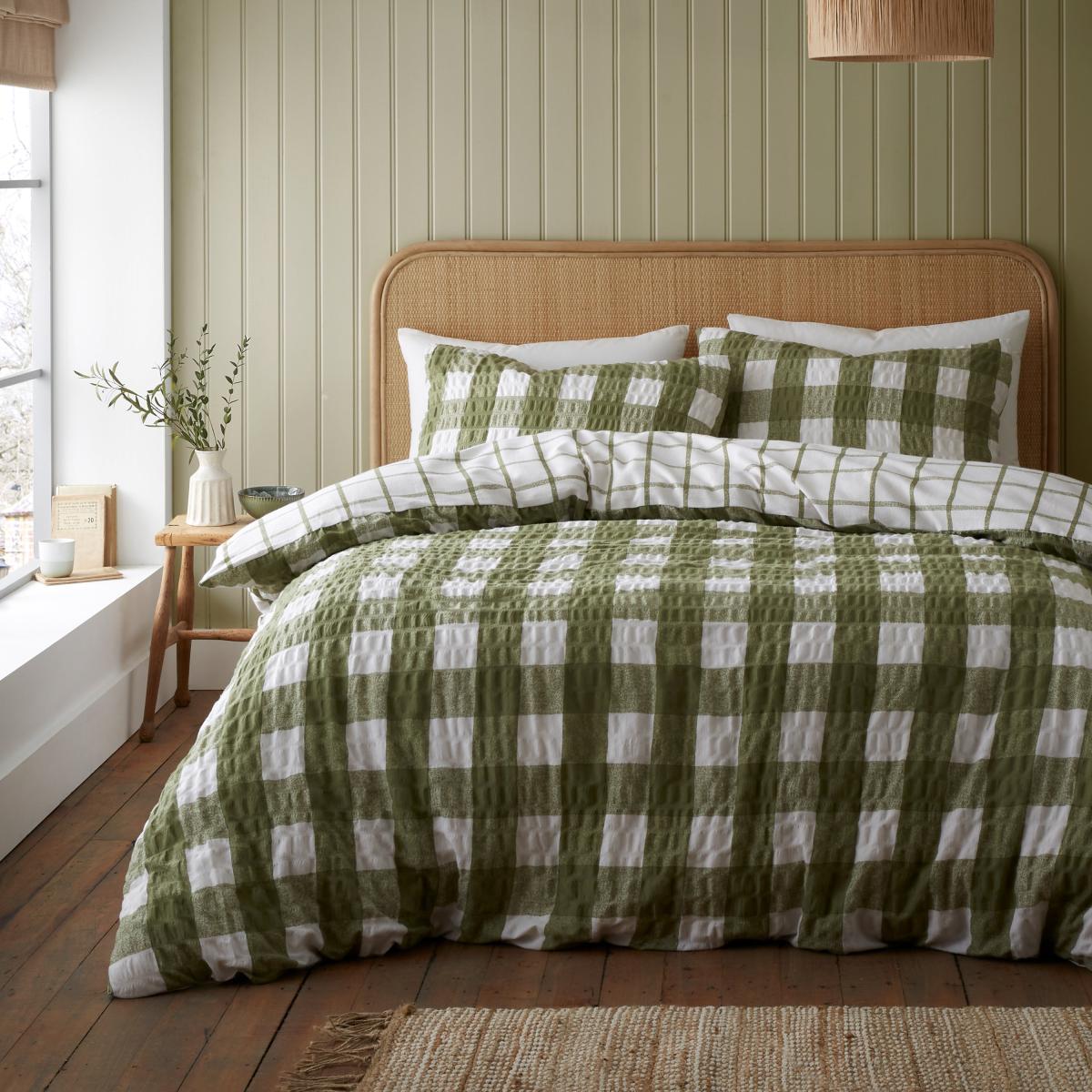 Catherine Lansfield Olive Gingham Seersucker Duvet Cover and Pillowcase Set Olive (Green) – image 2