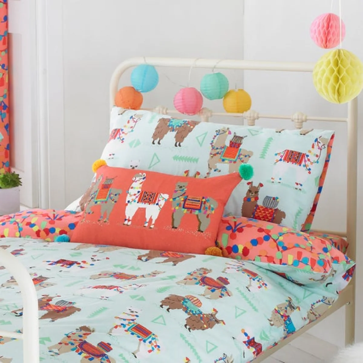 little furn. Llamarama Duvet Cover & Pillowcase Set Green/Red/Blue – image 2