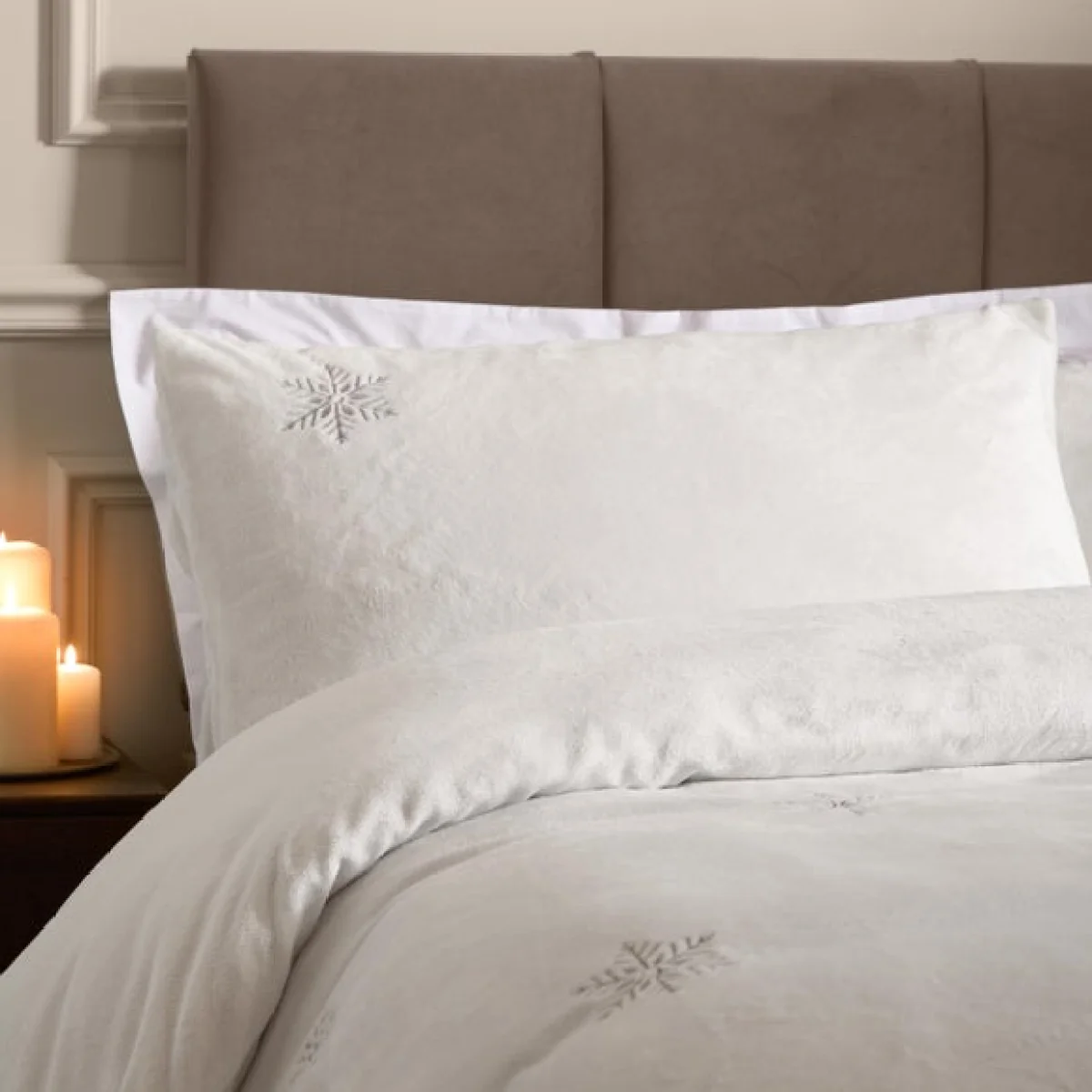 Paoletti Frosted Snowflake Duvet Cover & Pillowcase Set – image 2