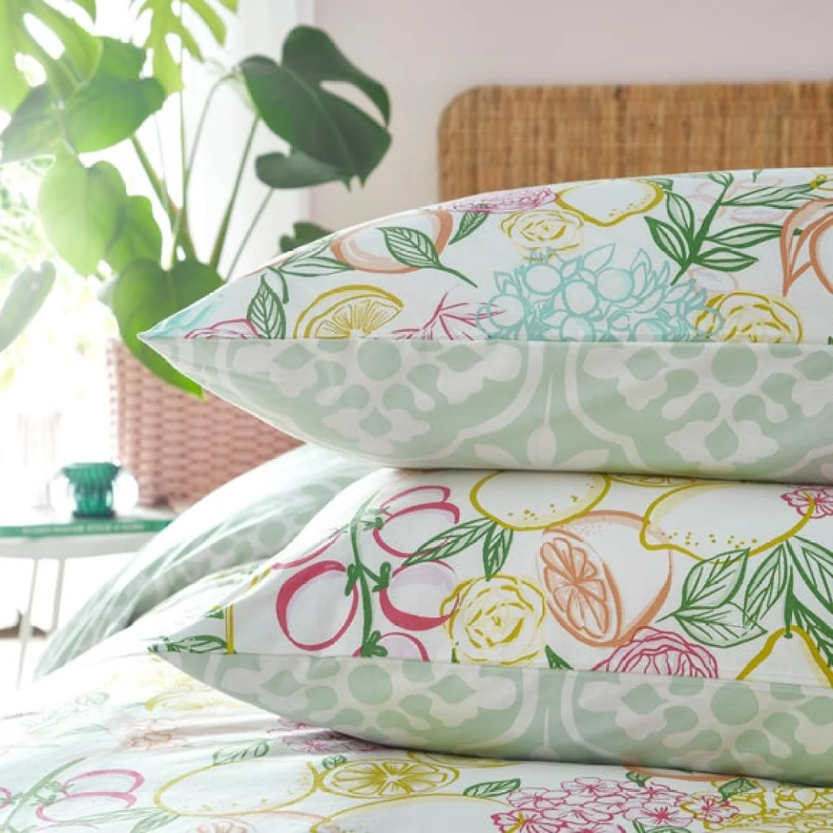 furn. Taormina Duvet Cover and Pillowcase Set MultiColoured – image 2