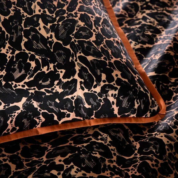 Laurence Llewelyn-Bowen Roxy Leopard Print 100% Cotton Duvet Cover & Pillowcase Set – image 3