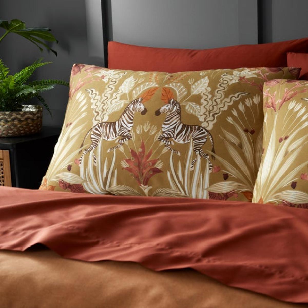 Utopian Dream Duvet Cover & Pillowcase Set – image 2