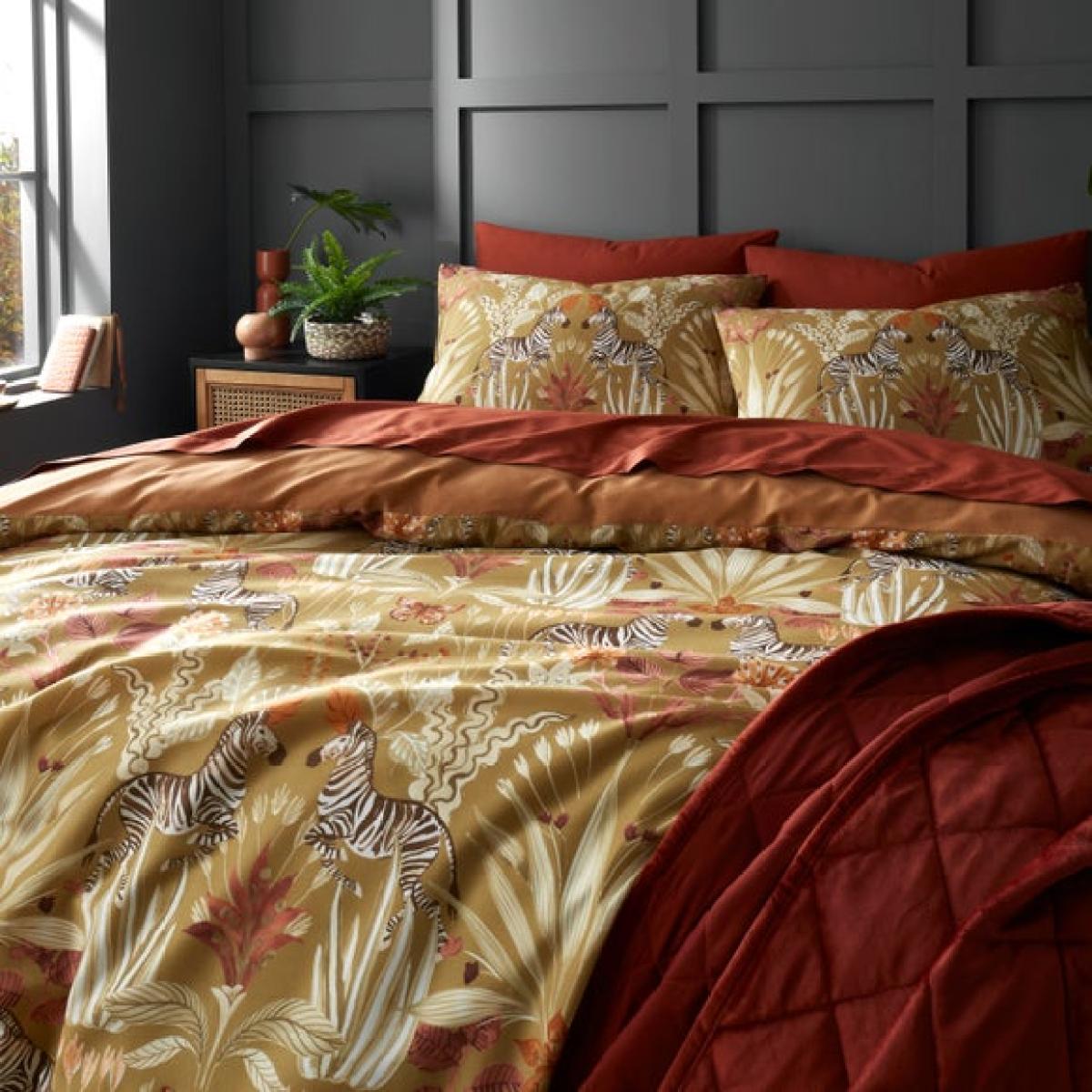 Utopian Dream Duvet Cover & Pillowcase Set – image 4