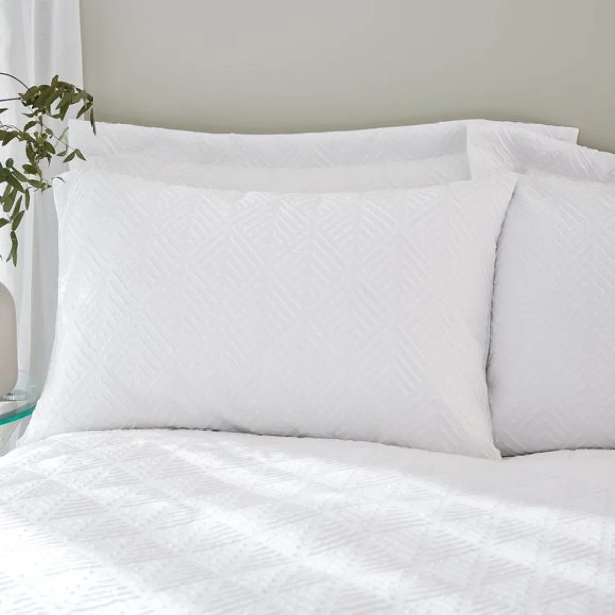 Parisa Duvet Cover & Pillowcase Set White – image 4