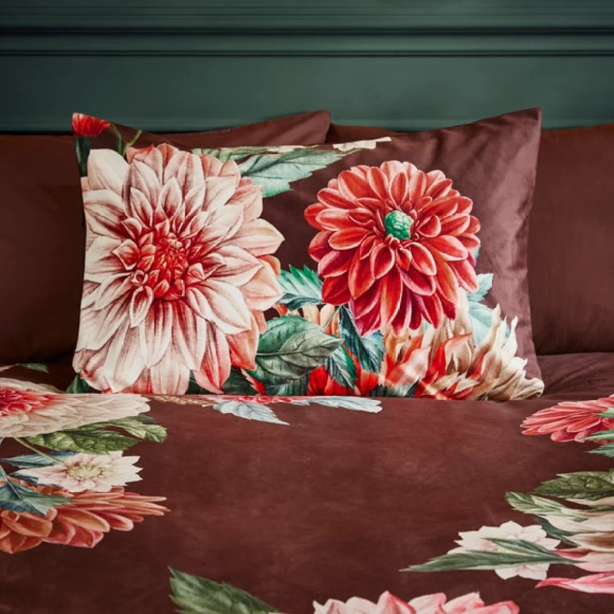 Allouise Floral Brown Duvet Cover and Pillowcase Set Brown – image 2