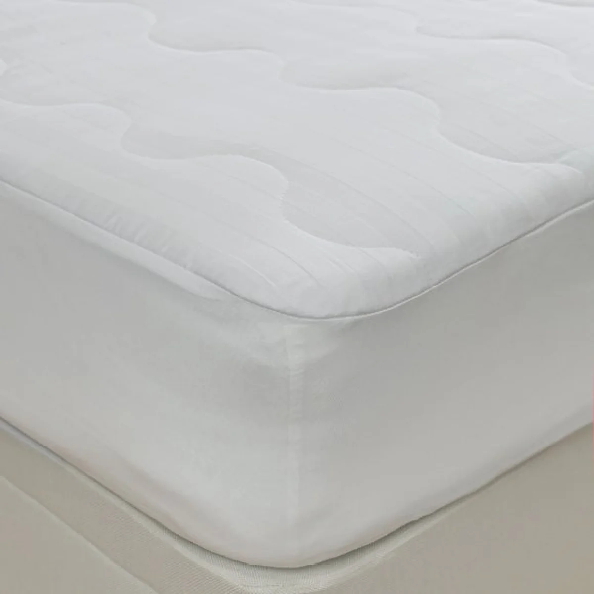 Hotel Pillow Pair and Bedding Protector Bundle – image 5