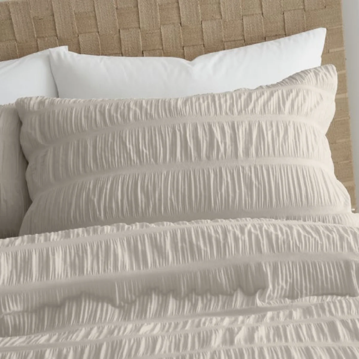 Catherine Lansfield Seersucker Reversible Natural Duvet Cover & Pillowcase Set Natural – image 2