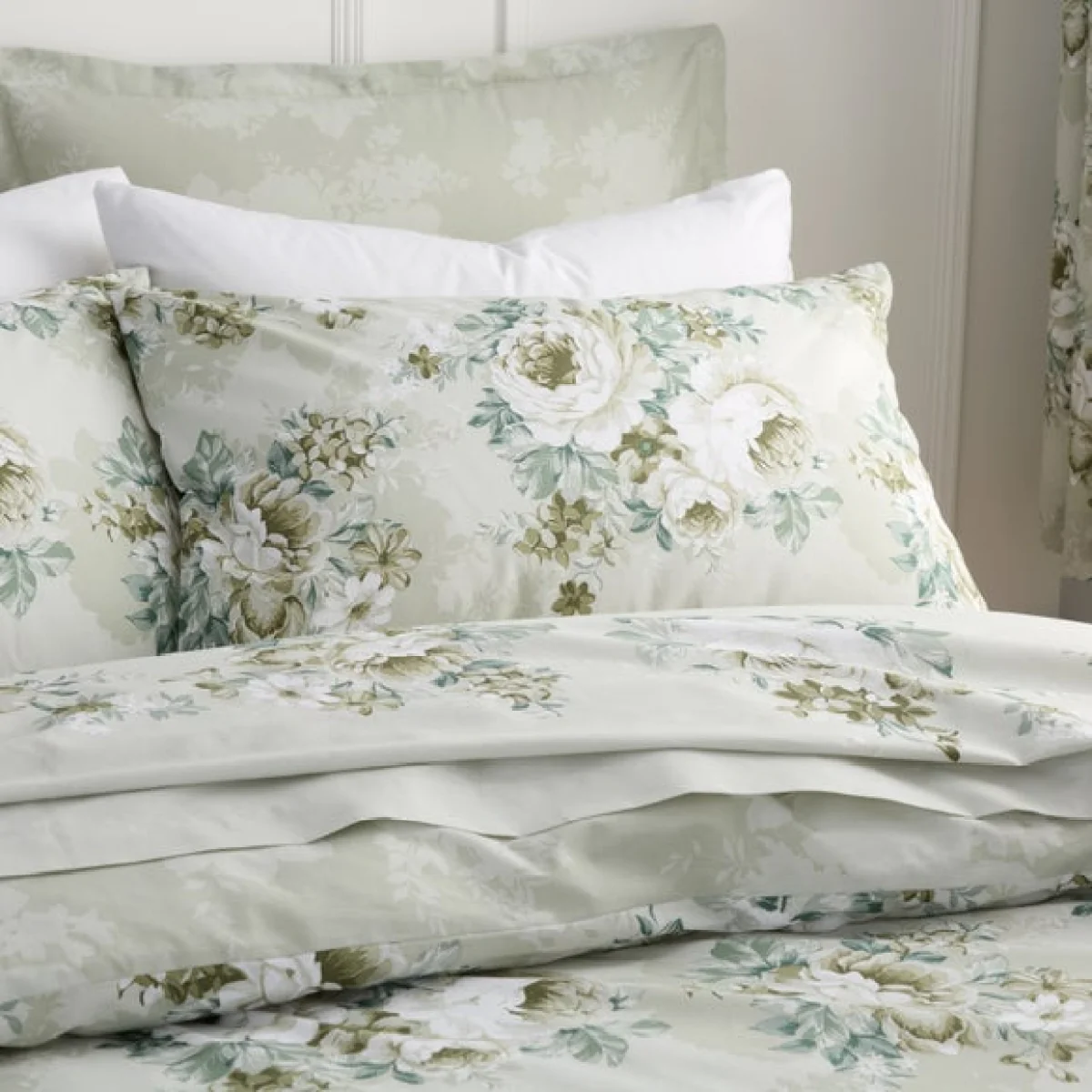 Darla Floral Sage Duvet Cover and Pillowcase Set Sage (Green) – image 2