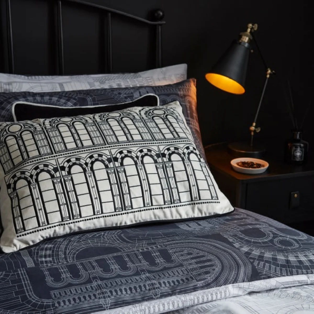 Waterhouse Charcoal Duvet Cover and Pillowcase Set Charcoal – image 4