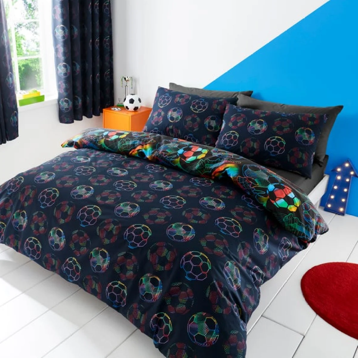Bright Football Duvet Cover & Pillowcase Set Black – image 3