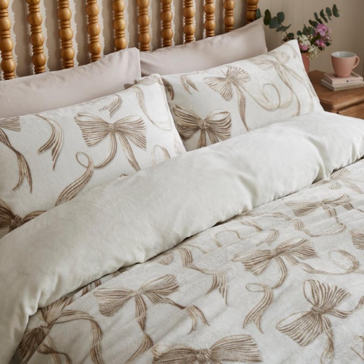 Bows Fleece Duvet Cover and Pillowcase Set – image 5