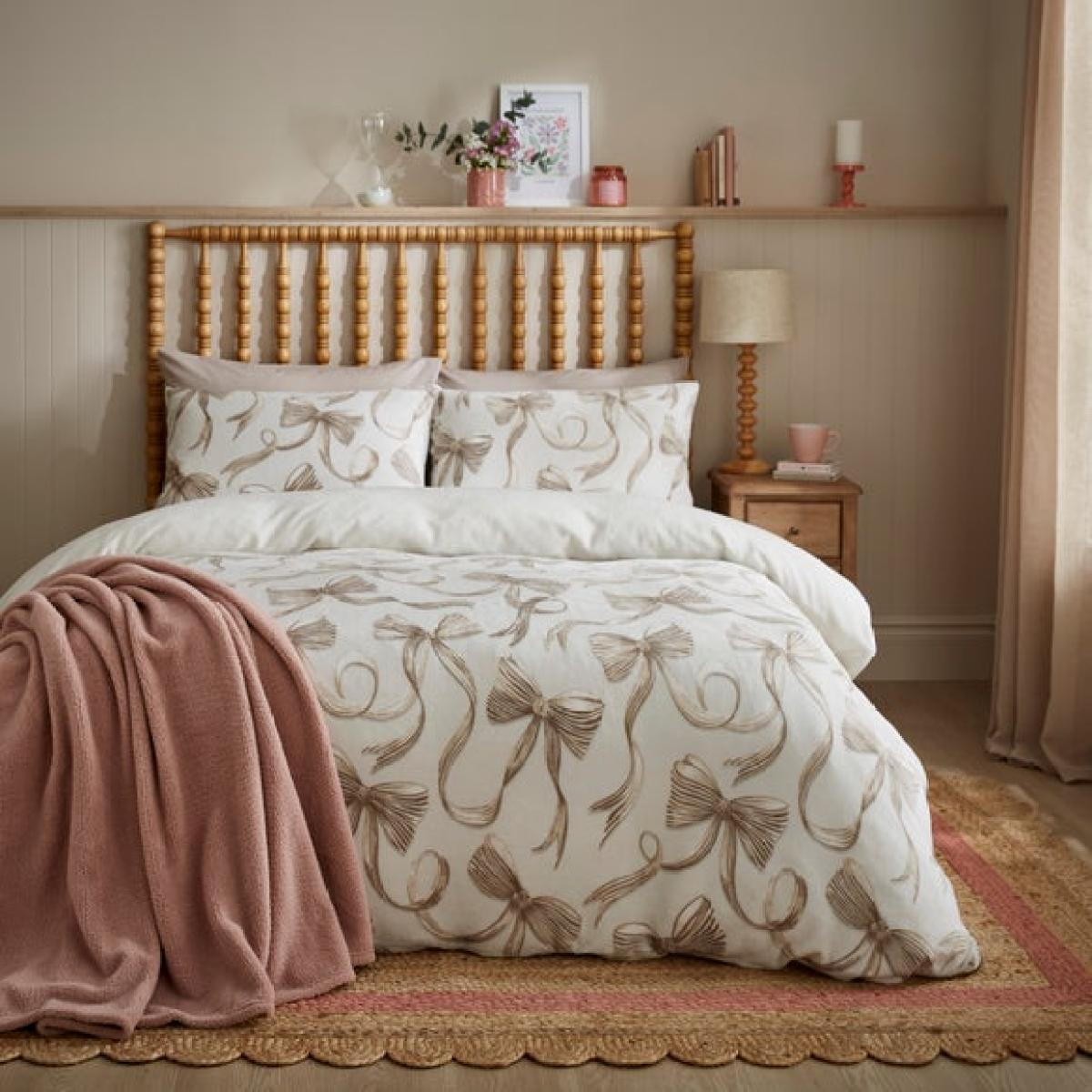 Bows Fleece Duvet Cover and Pillowcase Set – image 7