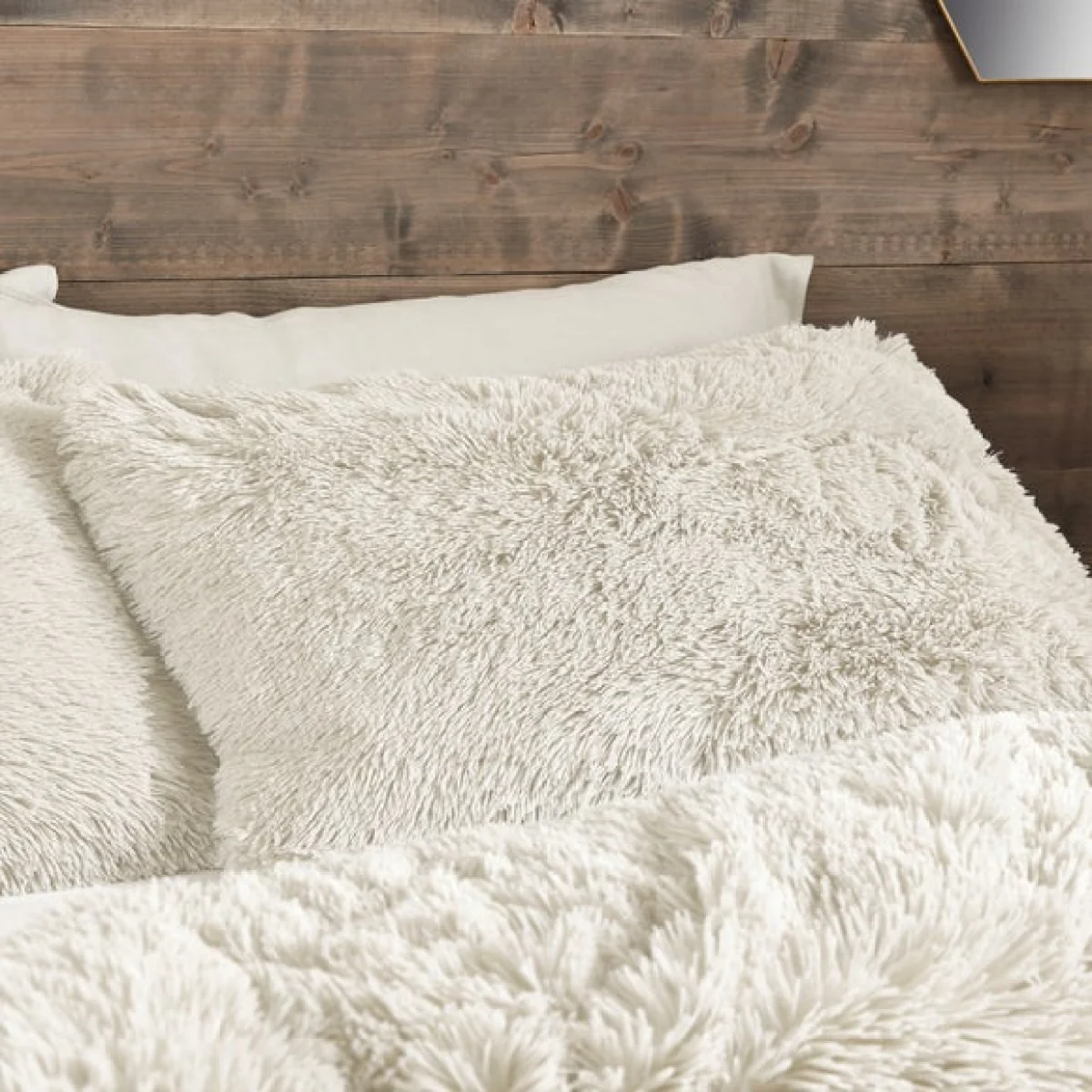 Catherine Lansfield Cuddly Faux Fur Duvet Cover & Pillowcase Set Cream – image 2