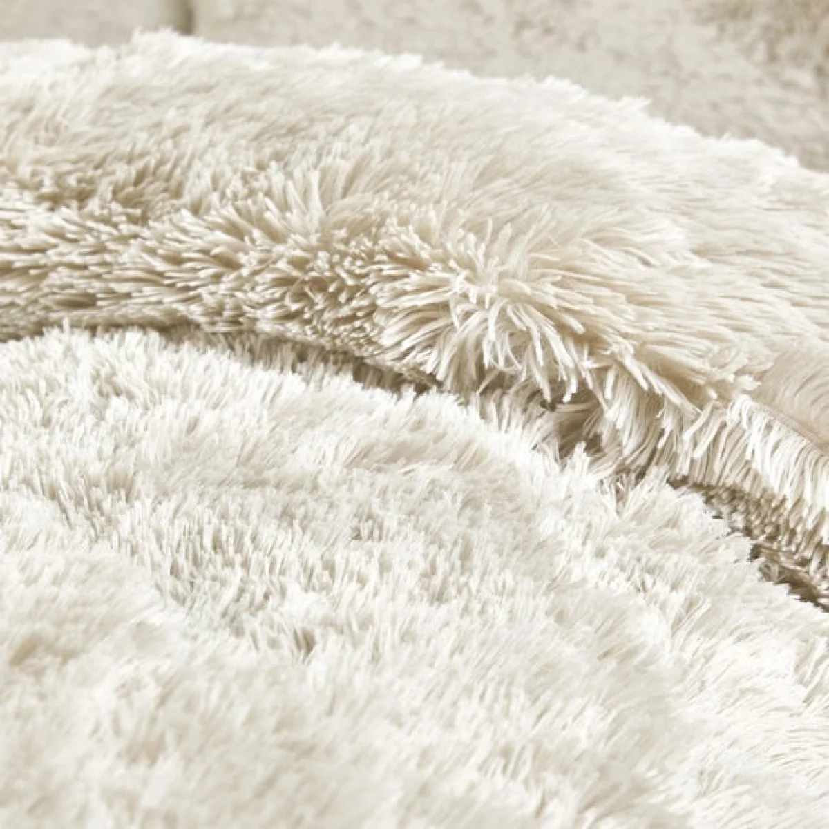 Catherine Lansfield Cuddly Faux Fur Duvet Cover & Pillowcase Set Cream – image 4