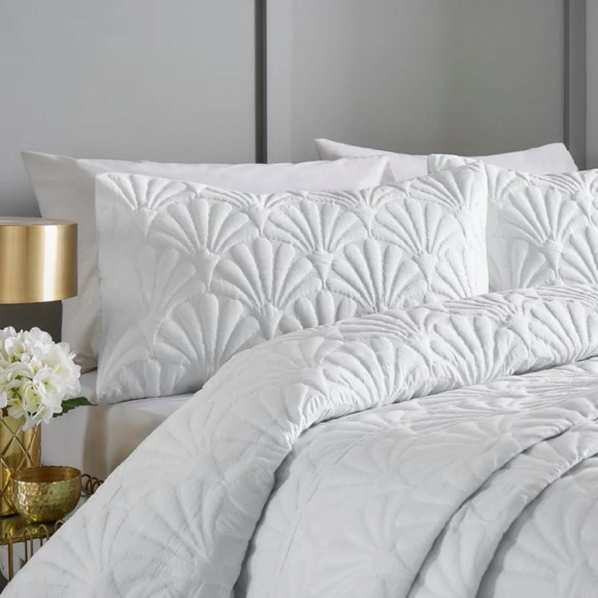 Cavali Duvet Cover and Pillowcase Set White White – image 2