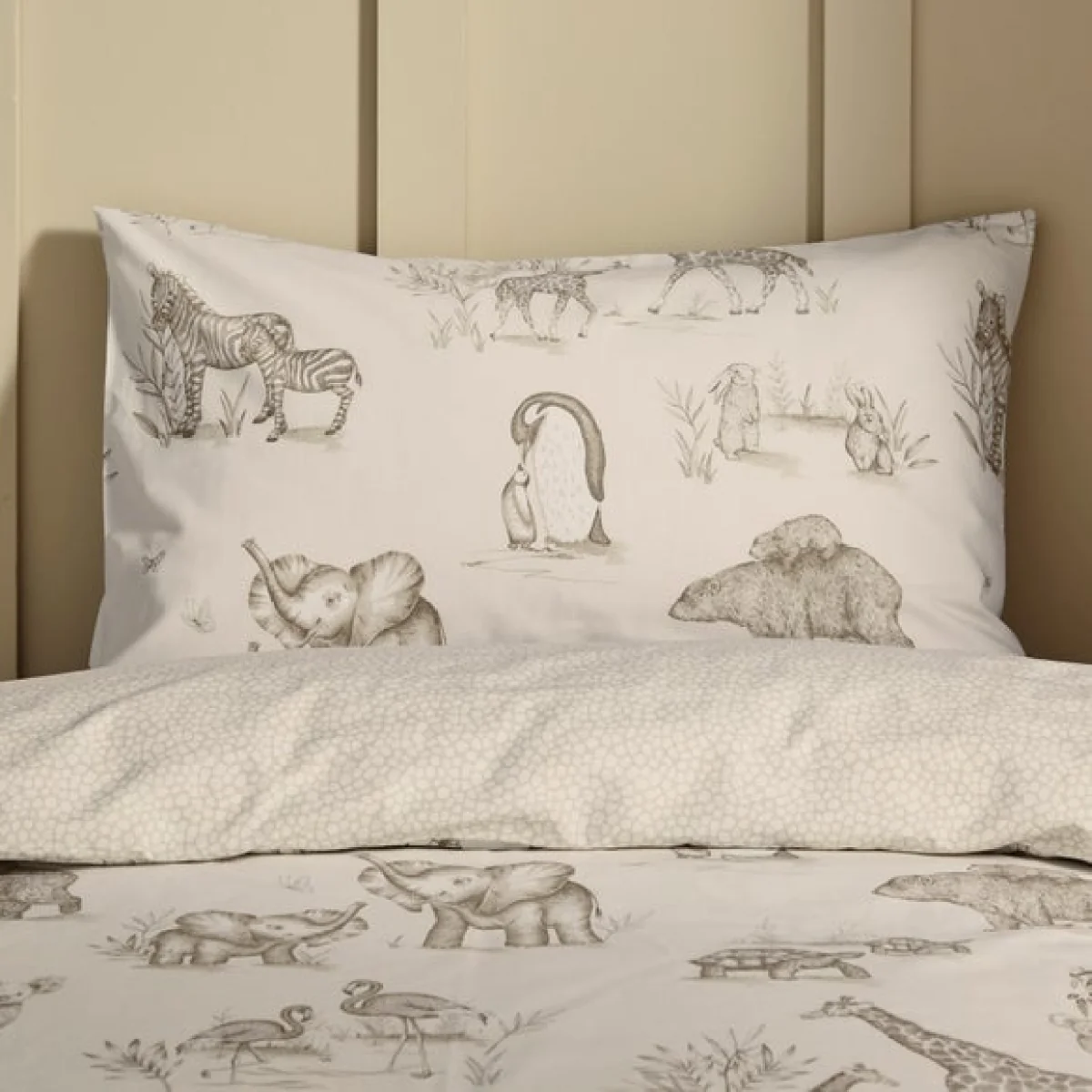 Sketched Animal Duvet Cover and Pillowcase Set Natural – image 3
