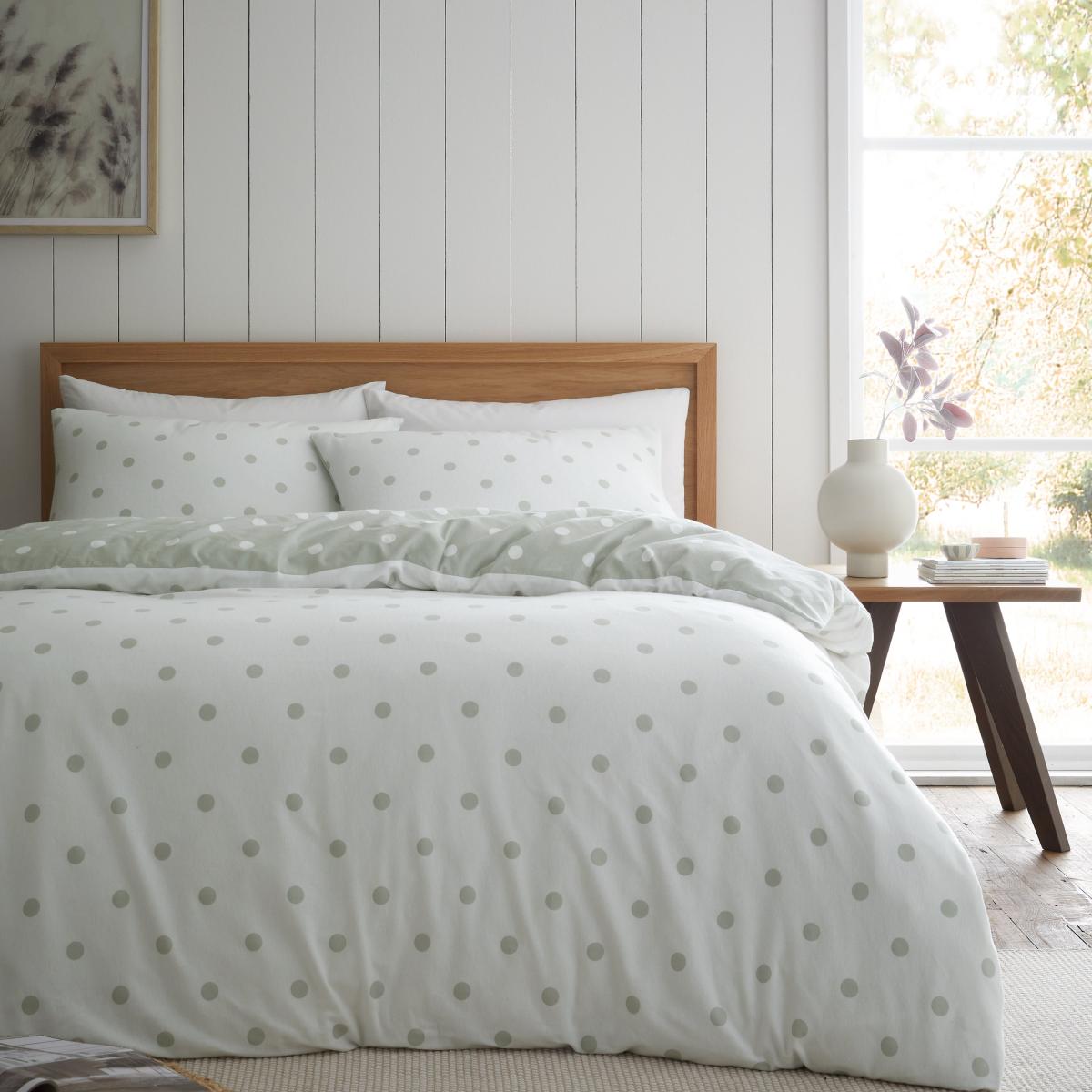Catherine Lansfield Green Polka Dot 100% Brushed Cotton Duvet Cover and Pillowcase Set Green – image 3