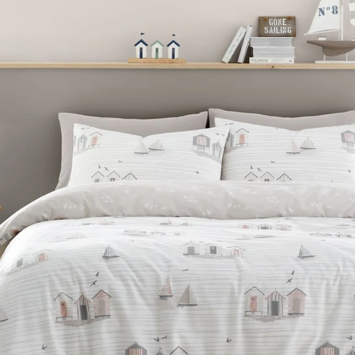 Fusion Beach Huts Duvet Cover and Pillowcase Set Natural – image 1