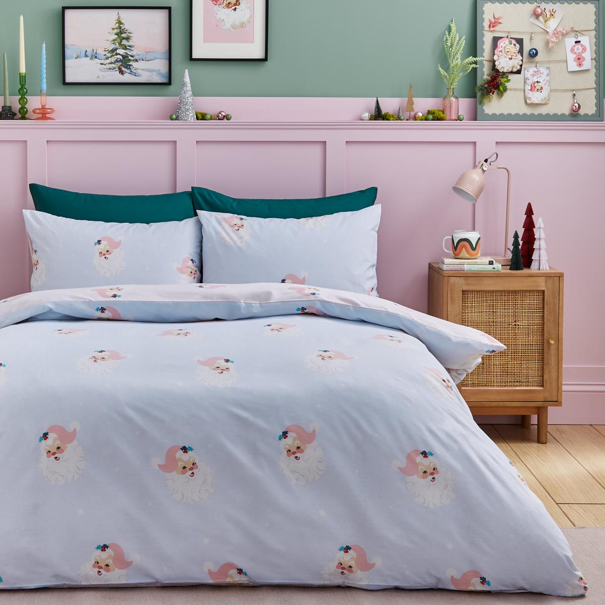 Catherine Lansfield Vintage Santa Reversible Duvet Cover and Pillowcase Set Pink – image 3