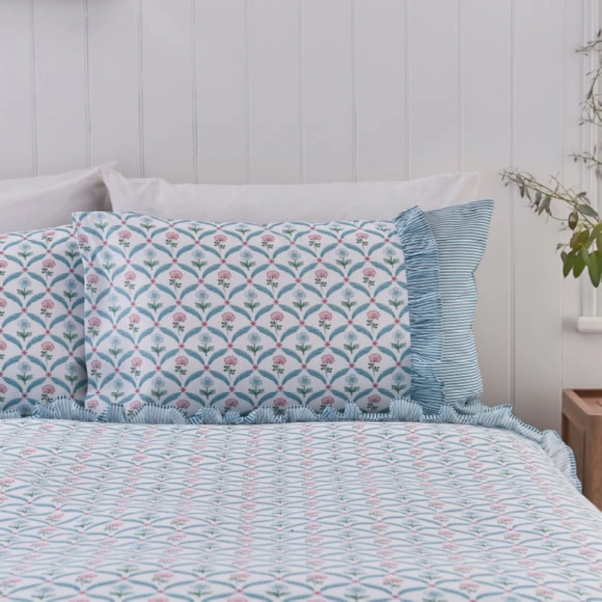 Bronwyn Frill Duvet Cover Set Blue – image 3