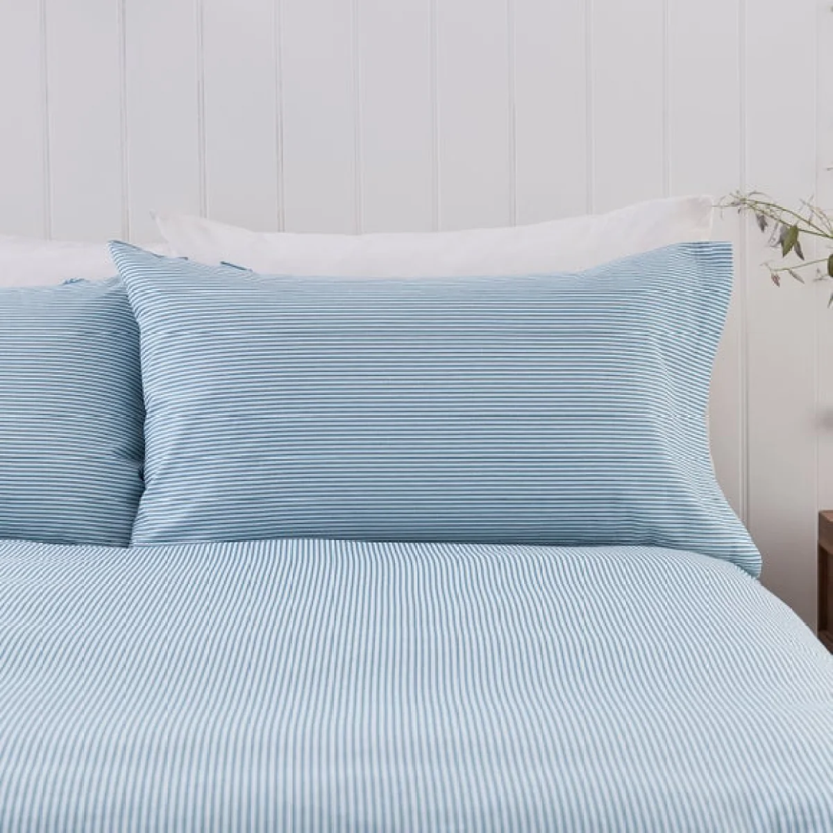 Bronwyn Frill Duvet Cover Set Blue – image 4