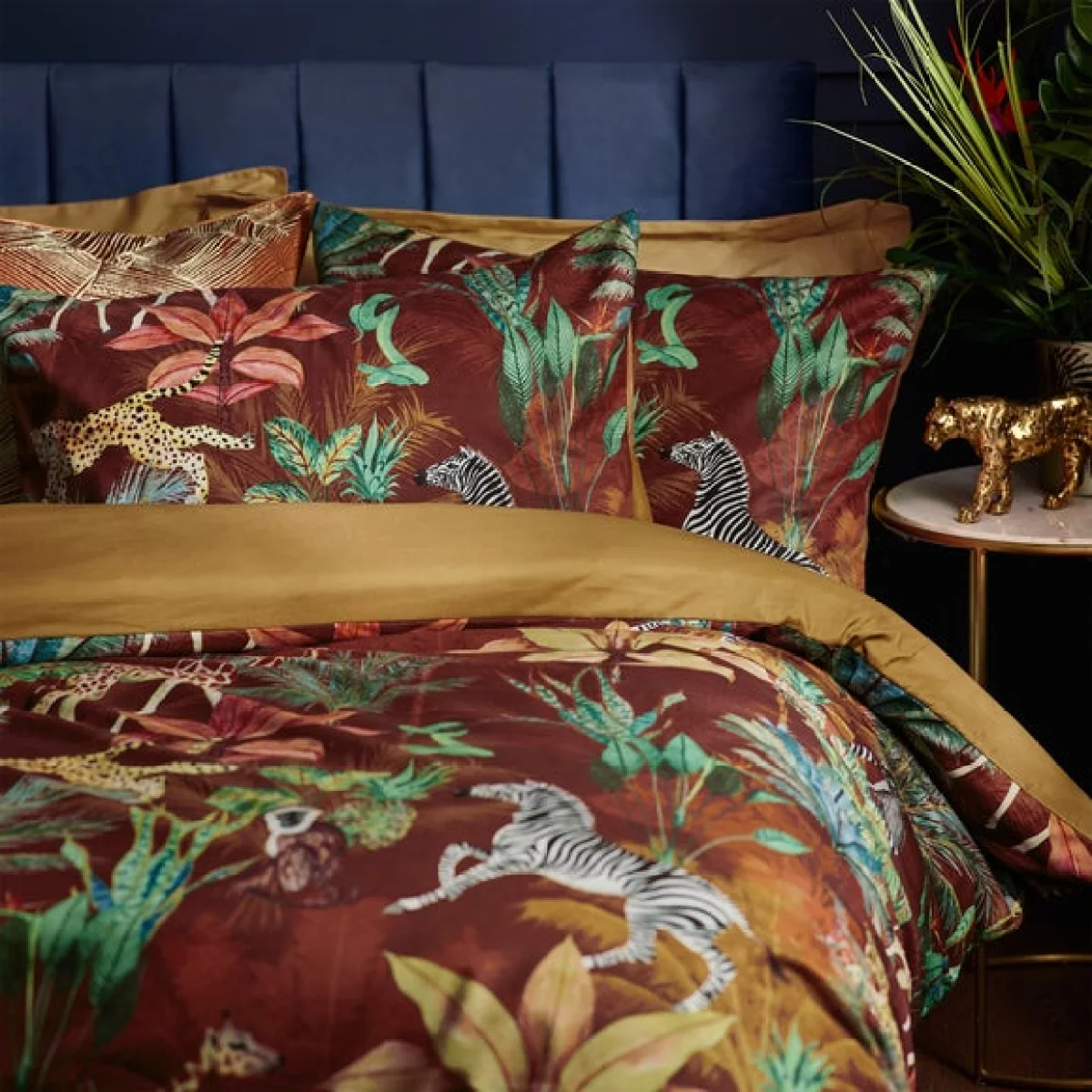 Wylder Aranya Velvet Duvet Cover & Pillowcase Set, Rust Brown/Green/White – image 2