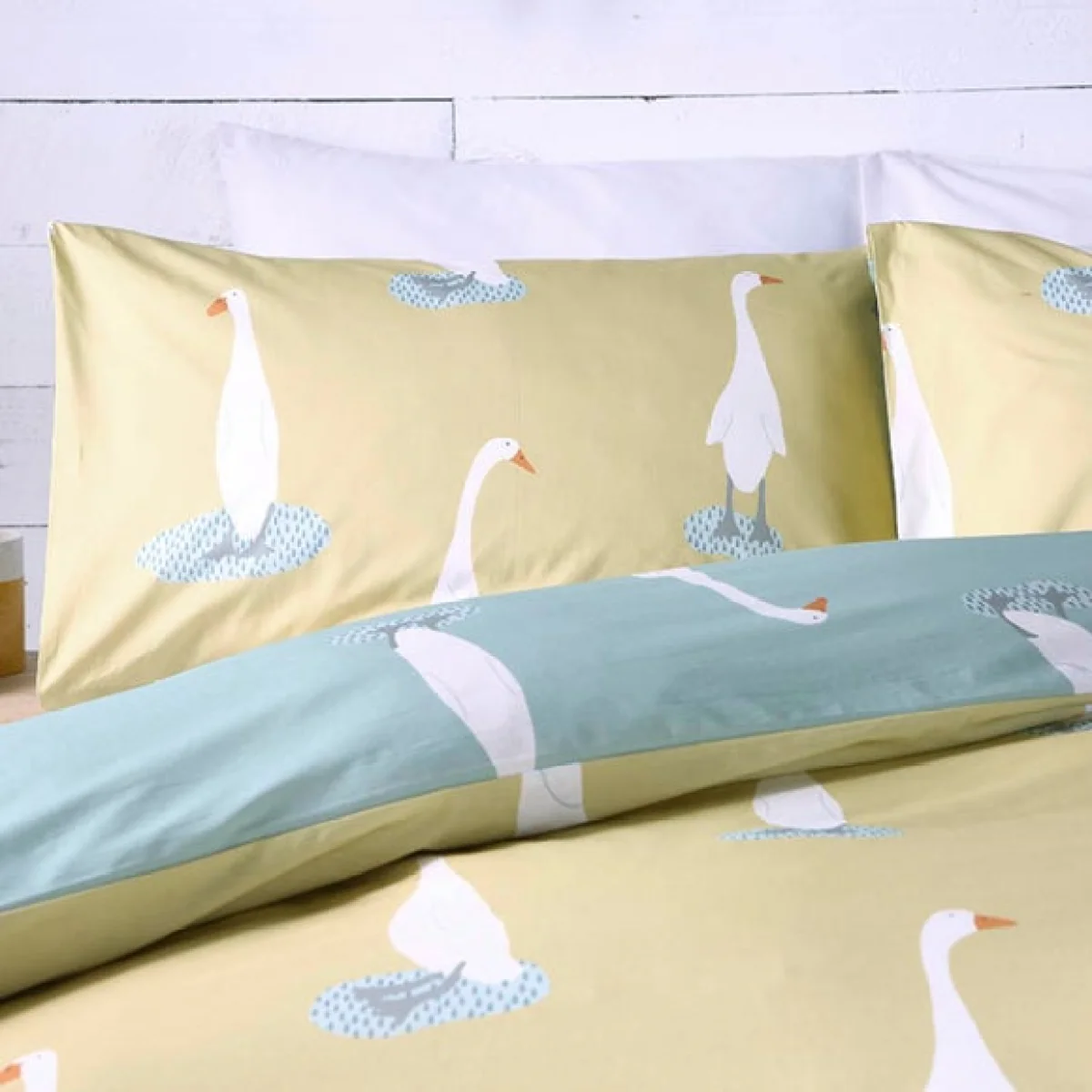 Puddles the Duck Yellow Duvet Cover and Pillowcase Set Yellow – image 2