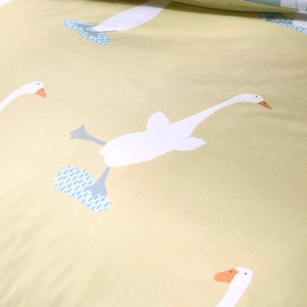 Puddles the Duck Yellow Duvet Cover and Pillowcase Set Yellow – image 4