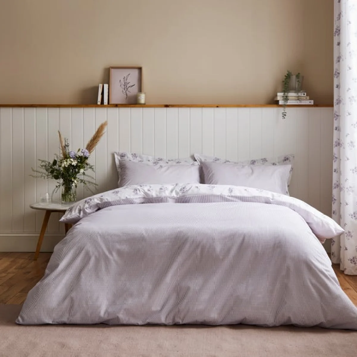 Hailey Ditsy Mauve Duvet Cover and Pillowcase Set White/Purple – image 3
