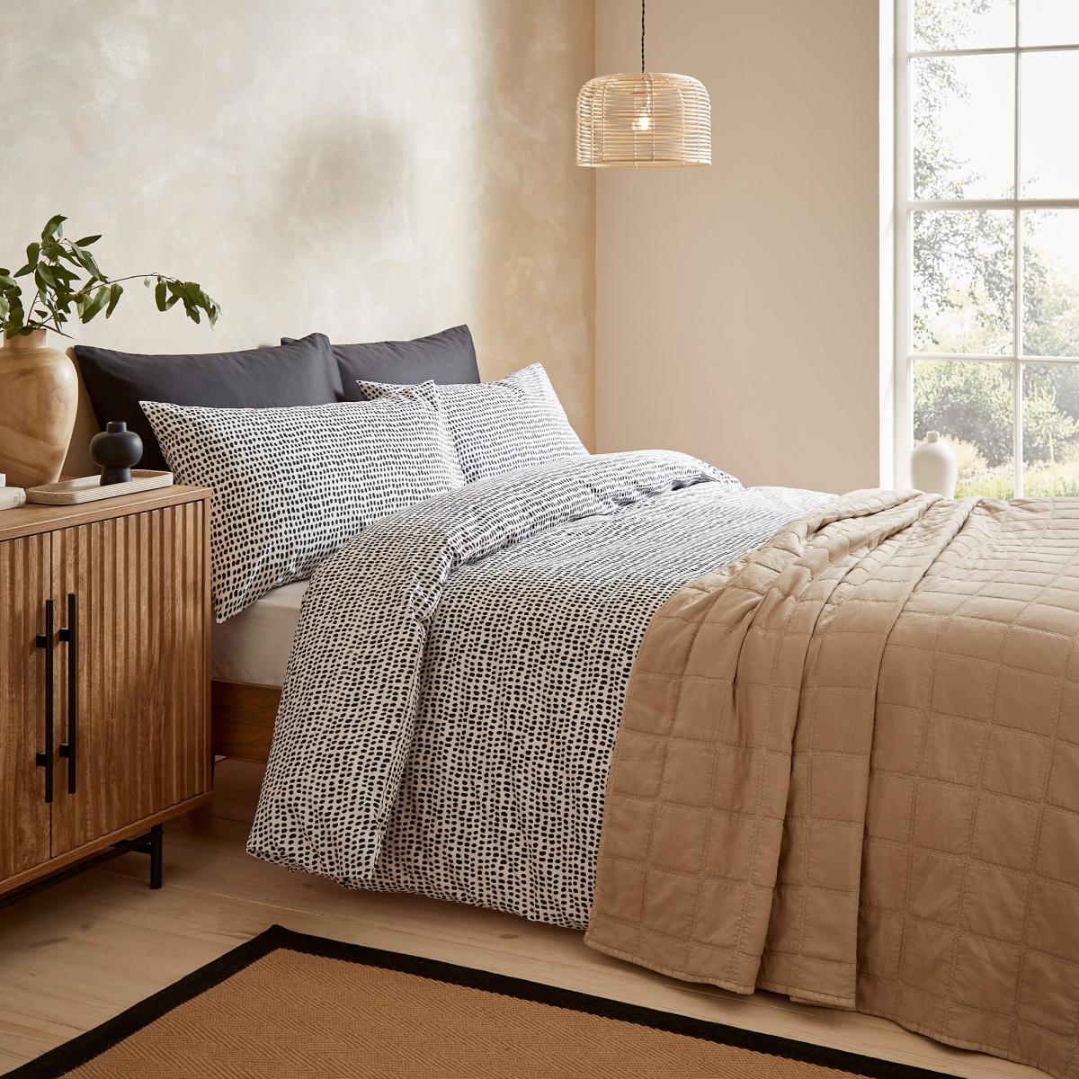 Artisan Spot Polycotton Duvet Cover and Pillowcase Set – image 3