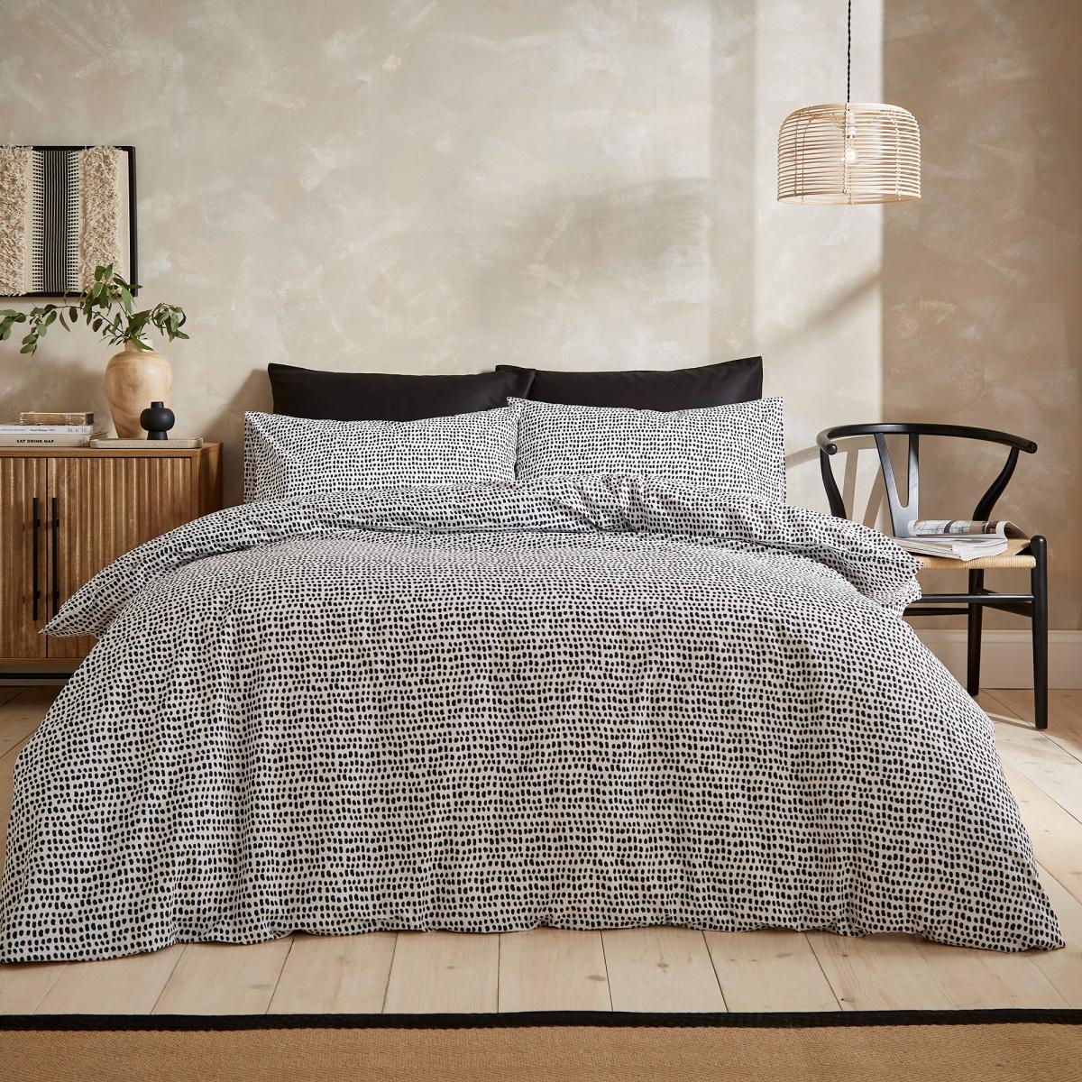Artisan Spot Polycotton Duvet Cover and Pillowcase Set – image 1