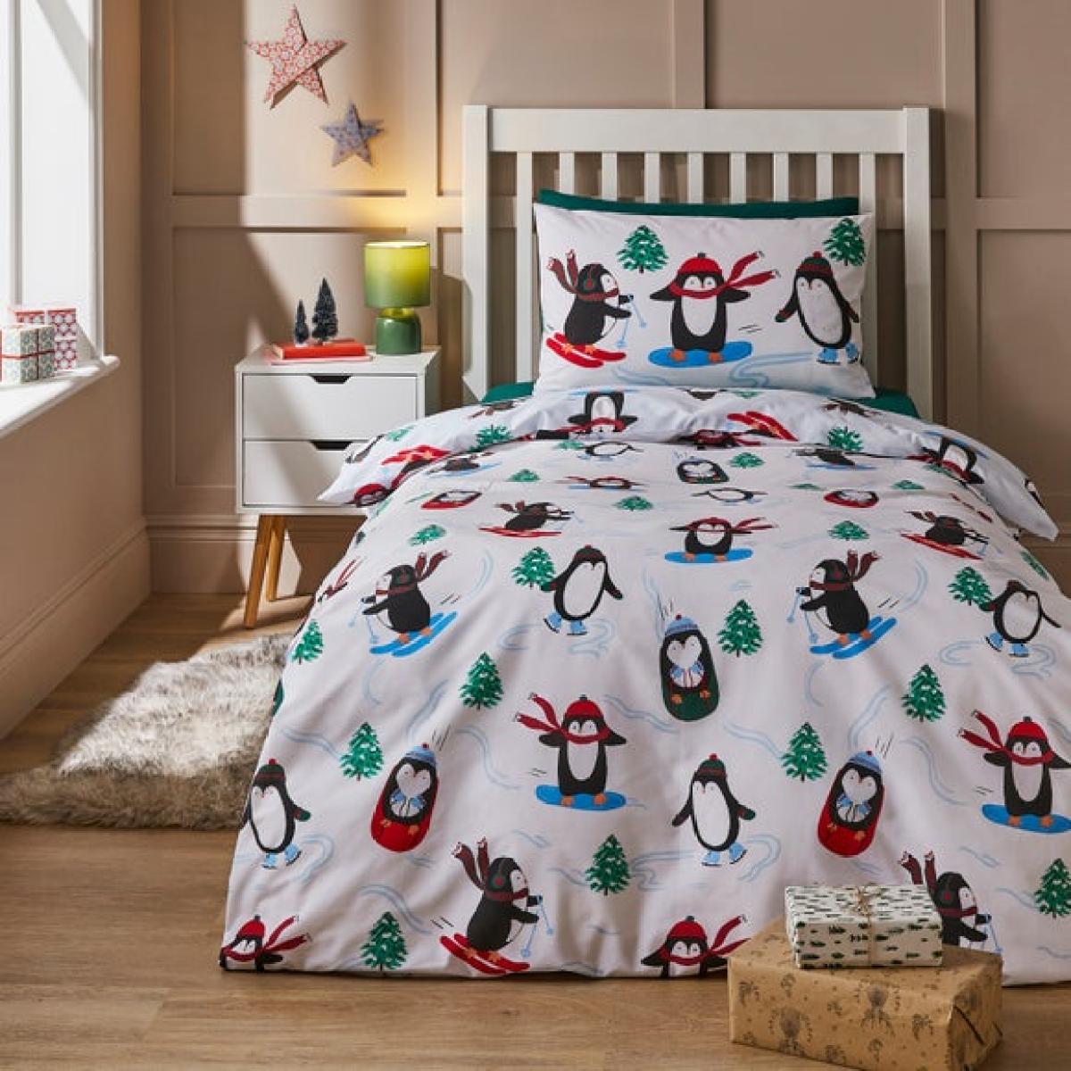 Penguin Quilt Cover and Pillowcase Set – image 1