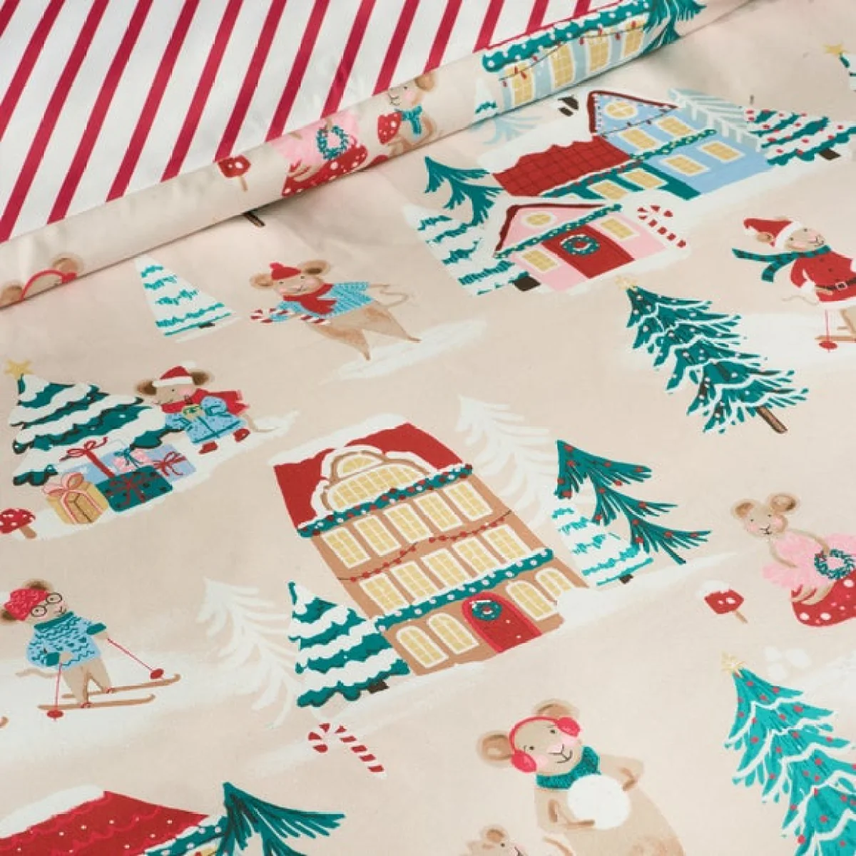 Catherine Lansfield Christmas Mouse Town Duvet Cover & Pillowcase Set – image 3