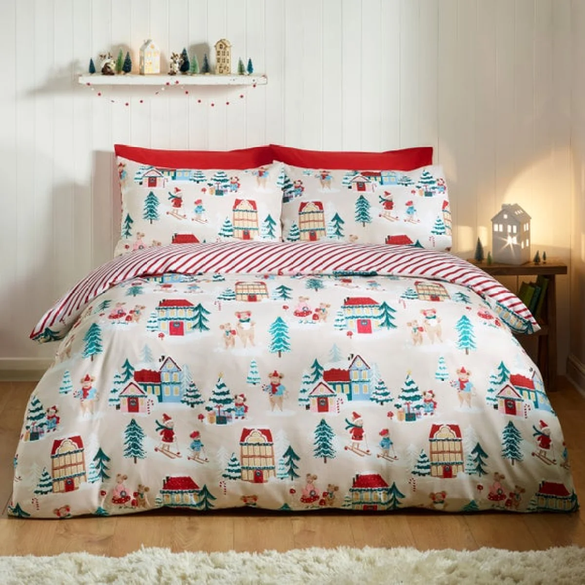 Catherine Lansfield Christmas Mouse Town Duvet Cover & Pillowcase Set – image 1