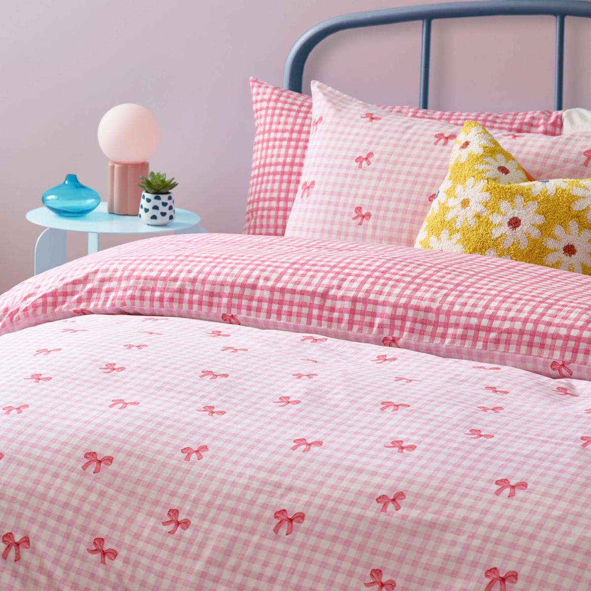 Gingham Bows Reversible Duvet Cover and Pillowcase Set – image 2