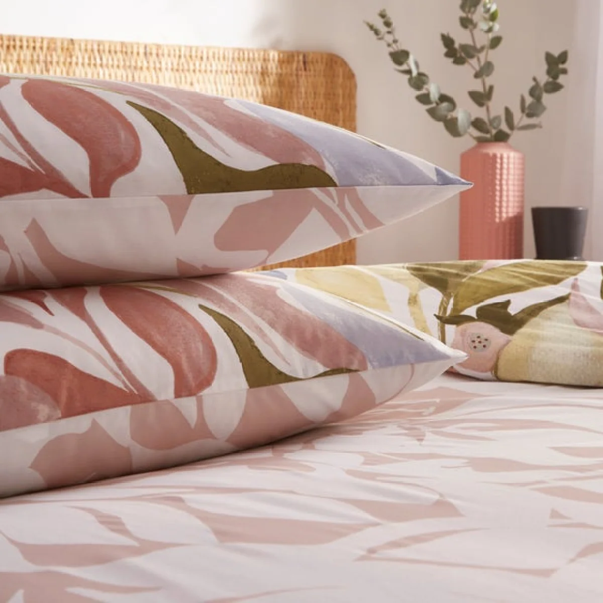 furn. Amarose Duvet Cover & Pillowcase Set Beige/White/Green – image 3